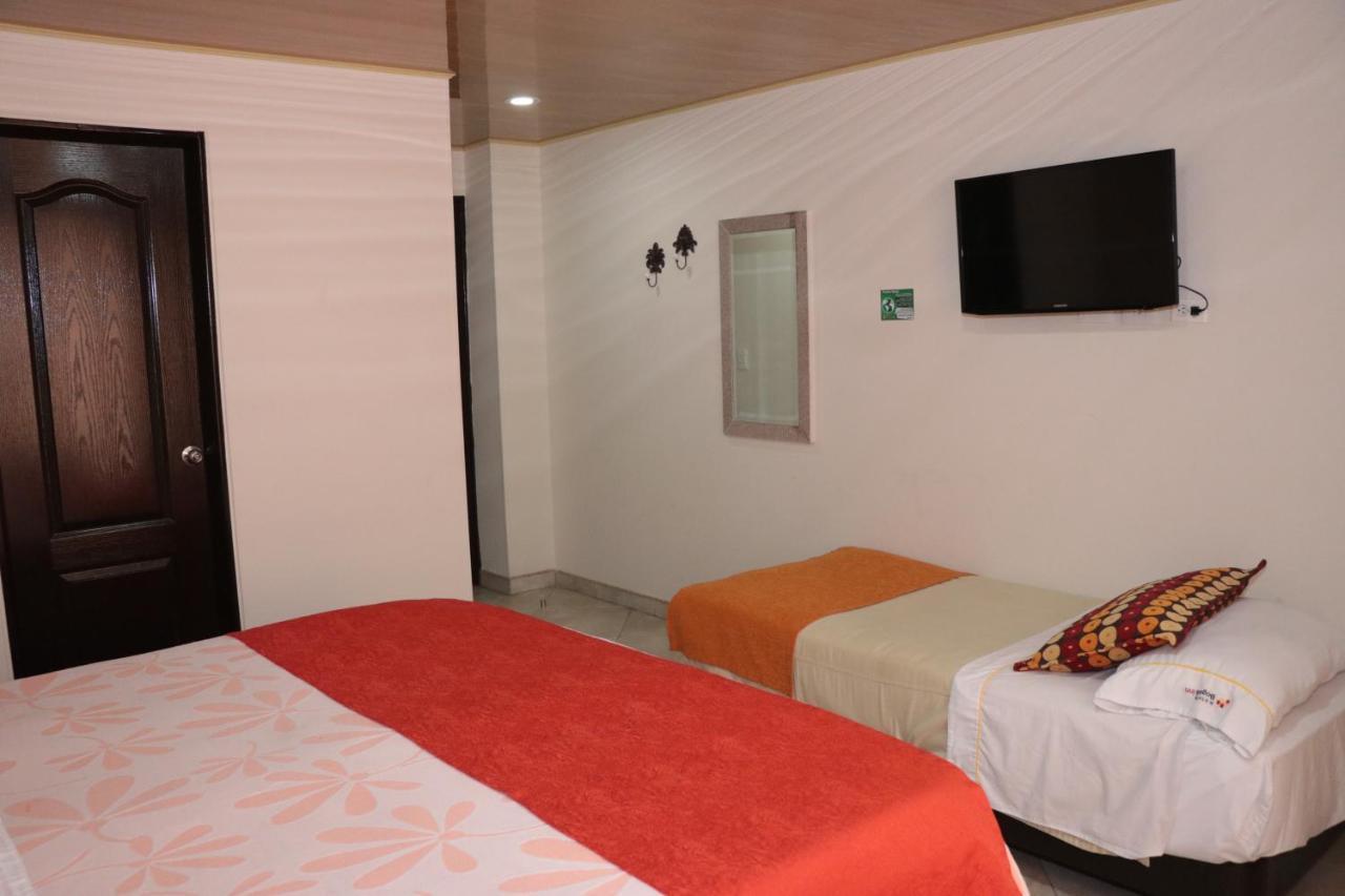 Hoteles Bogota Inn El Lago Country Zona Rosa Екстер'єр фото